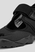 Load image into Gallery viewer, Women's Air Rift Breathe 'Black'