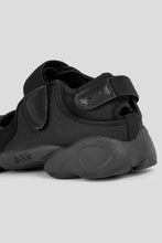 Load image into Gallery viewer, Women's Air Rift Breathe 'Black'