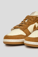 Load image into Gallery viewer, Women&#39;s Dunk Low &#39;Flax Suede&#39;