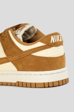 Load image into Gallery viewer, Women&#39;s Dunk Low &#39;Flax Suede&#39;