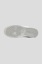 Load image into Gallery viewer, Women's Dunk Low Next Nature 'White / Light Smoke Grey'