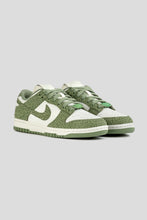 Load image into Gallery viewer, Women&#39;s Dunk Low PRM &#39;Safari Oil Green&#39;