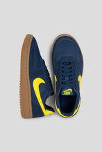 Load image into Gallery viewer, Women&#39;s Field General &#39;Midnight Navy / Lightning&#39;