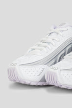 Load image into Gallery viewer, Women&#39;s Shox R4 &#39;White &amp; Metallic Platinum&#39;