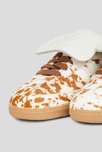 Load image into Gallery viewer, Women's Samba Long Tongue 'White Cow Print'