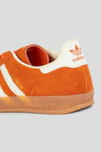 Load image into Gallery viewer, Women's Gazelle Indoor 'Orange'