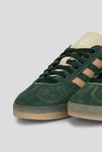 Load image into Gallery viewer, Gazelle Indoor &#39;Shadow Green / Warm Sandstone&#39;