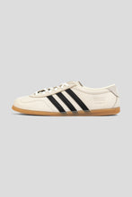 Load image into Gallery viewer, Women's Gazelle Lo Pro 'Core White'