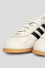 Load image into Gallery viewer, Women's Gazelle Lo Pro 'Core White'