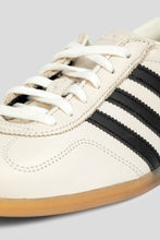 Load image into Gallery viewer, Women's Gazelle Lo Pro 'Core White'