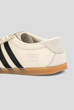 Load image into Gallery viewer, Women's Gazelle Lo Pro 'Core White'