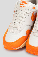 Load image into Gallery viewer, Air Max 1 &#39;Magma Orange&#39;