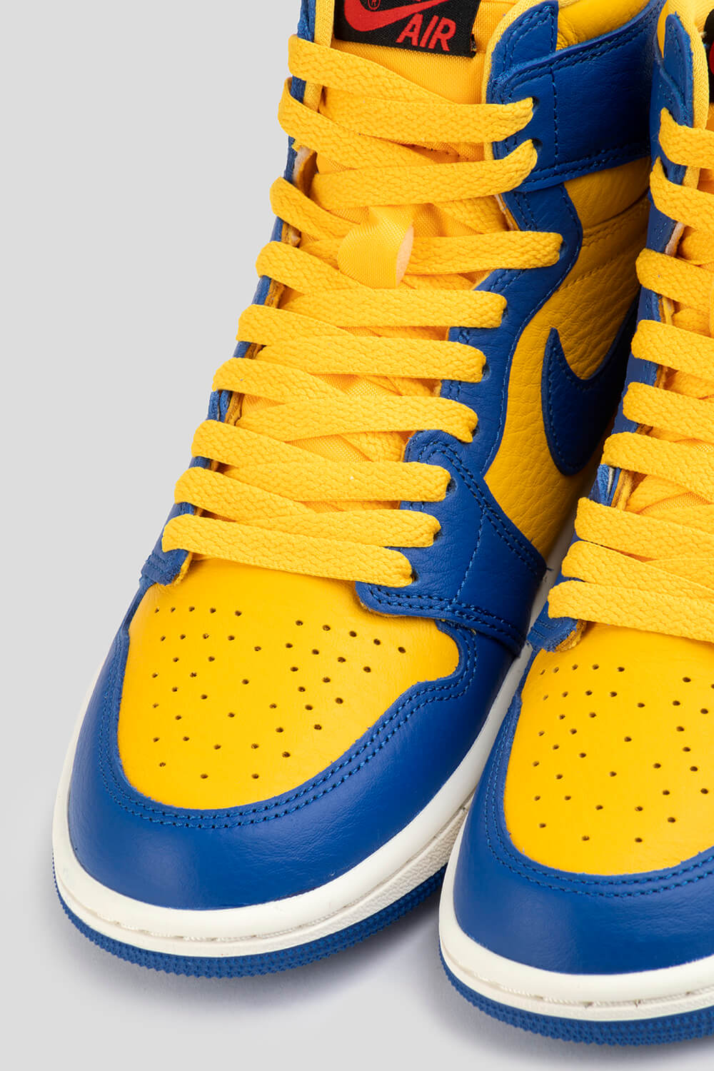 Women's Air Jordan 1 Retro High 'Varsity Maize' – Foosh